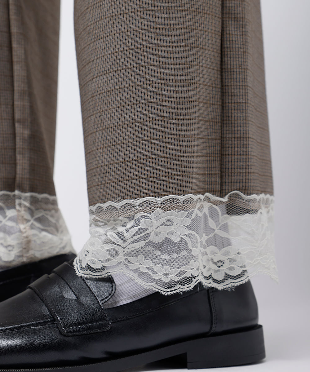 calça reta cropped feminina xadrez com renda mindset bege