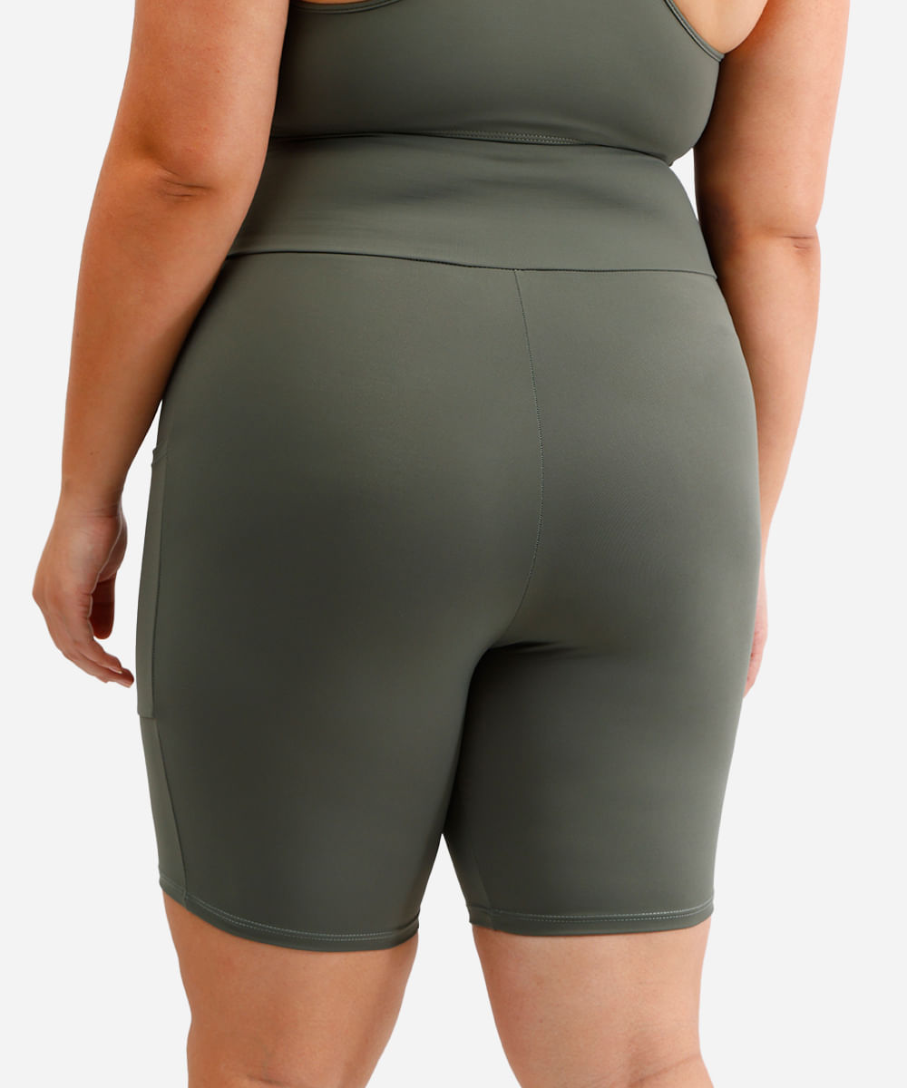 bermuda plus size com bolsos esportiva ace verde