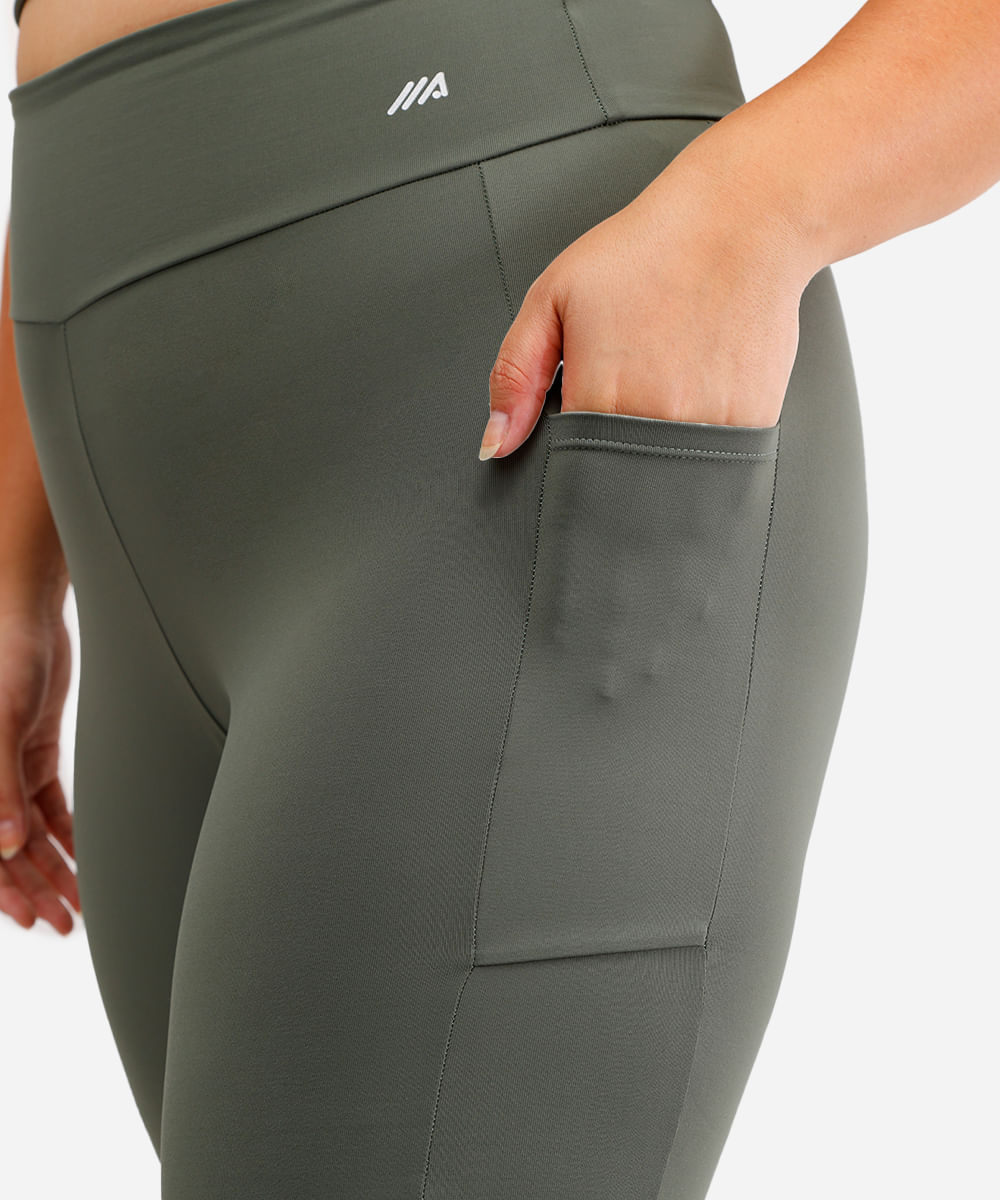 bermuda plus size com bolsos esportiva ace verde
