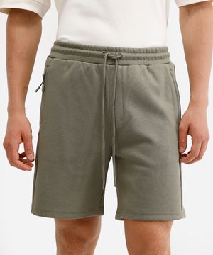 bermuda reta masculina com bolsos verde