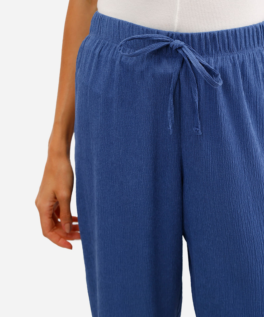 calça reta cós com elástico texturizada azul