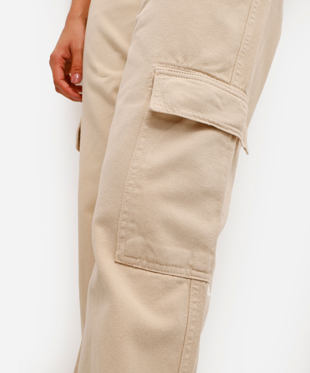 calça cargo feminina de sarja cintura média bege