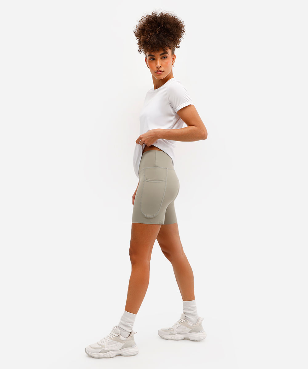 bermuda feminina esportiva com bolsos verde