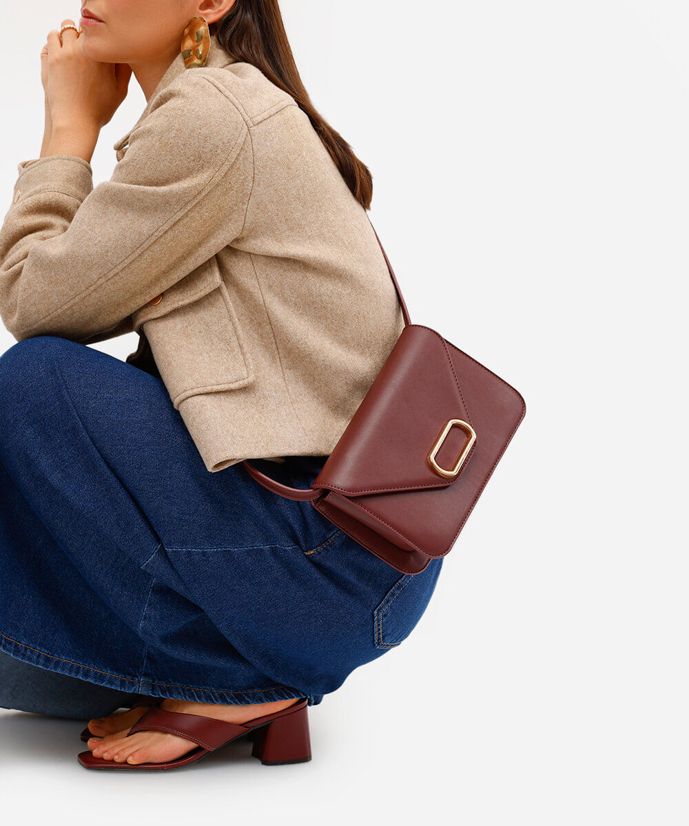 bolsa transversal estruturada vinho