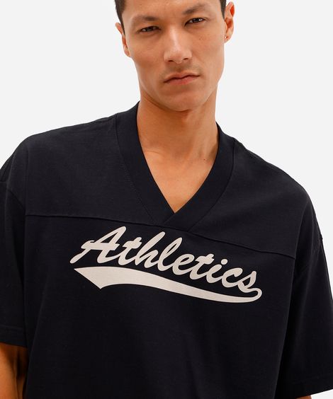 camiseta oversized masculina de algodão gola v athletics preta