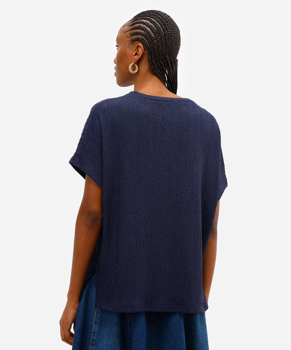 blusa feminina manga curta com fendas texturizada azul