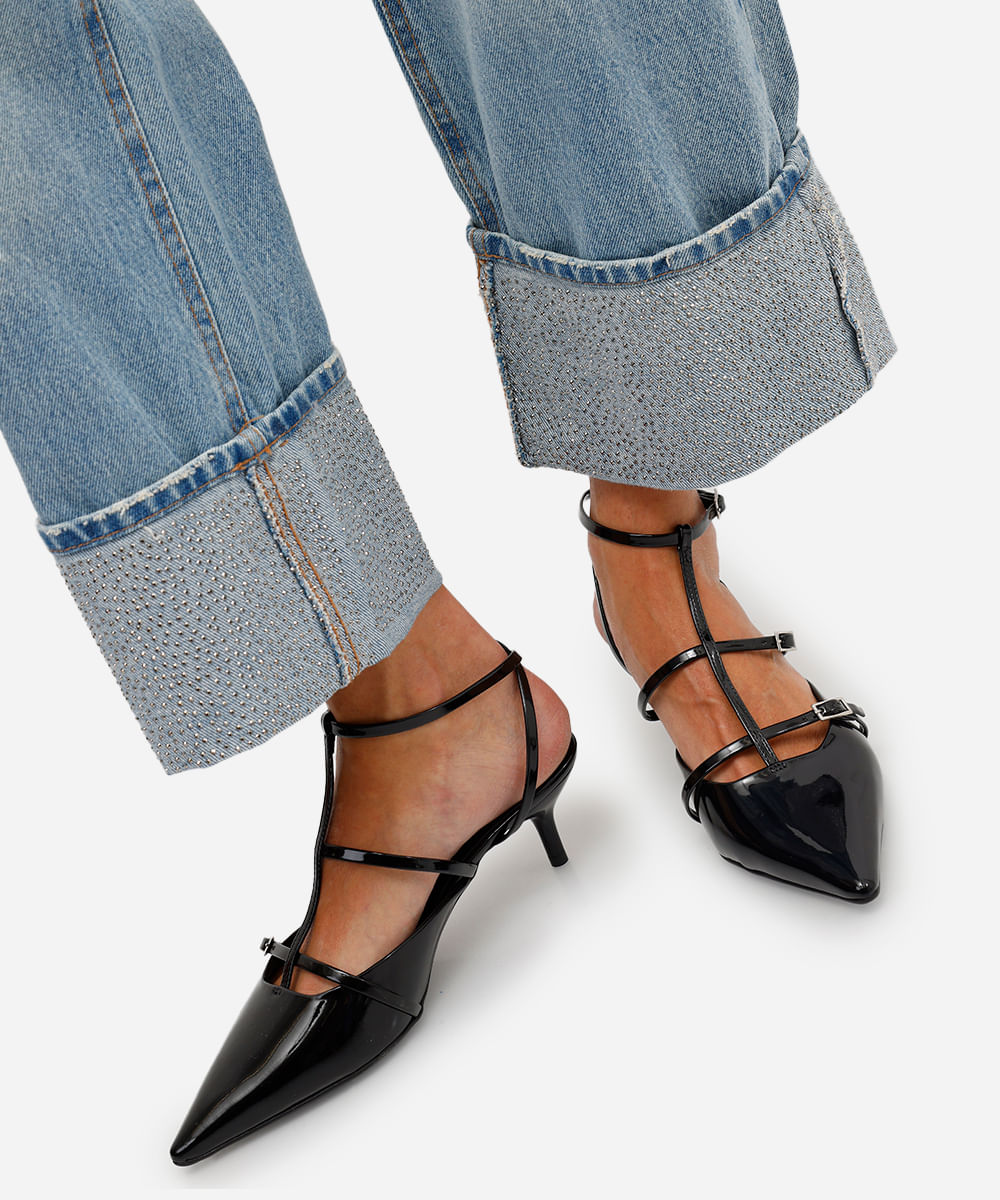 calça reta feminina jeans barra dobrada com brilhos azul