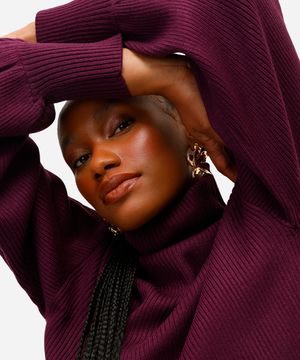 suéter de tricot cropped gola alta roxo