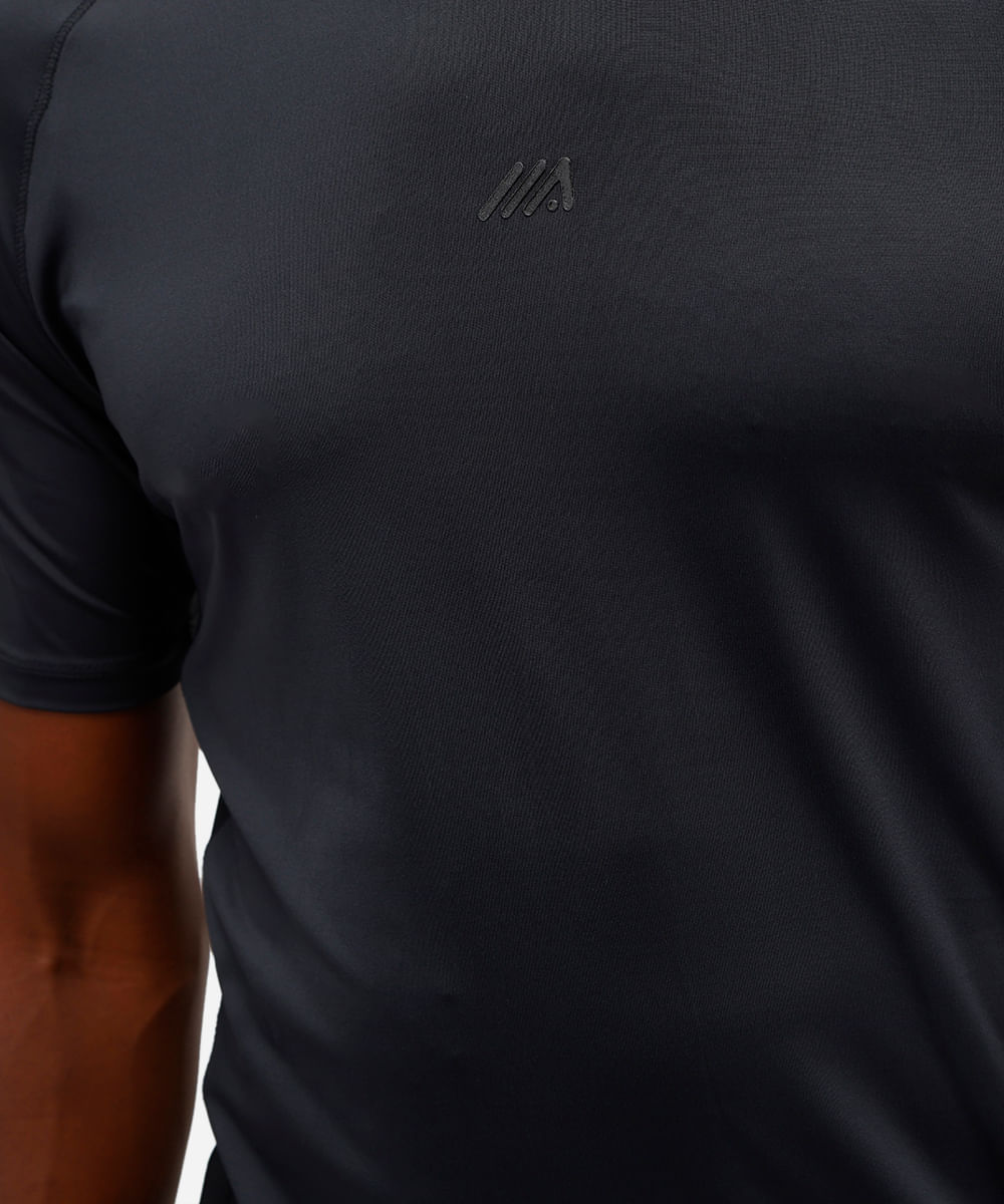camiseta esportiva masculina com recortes manga curta preta