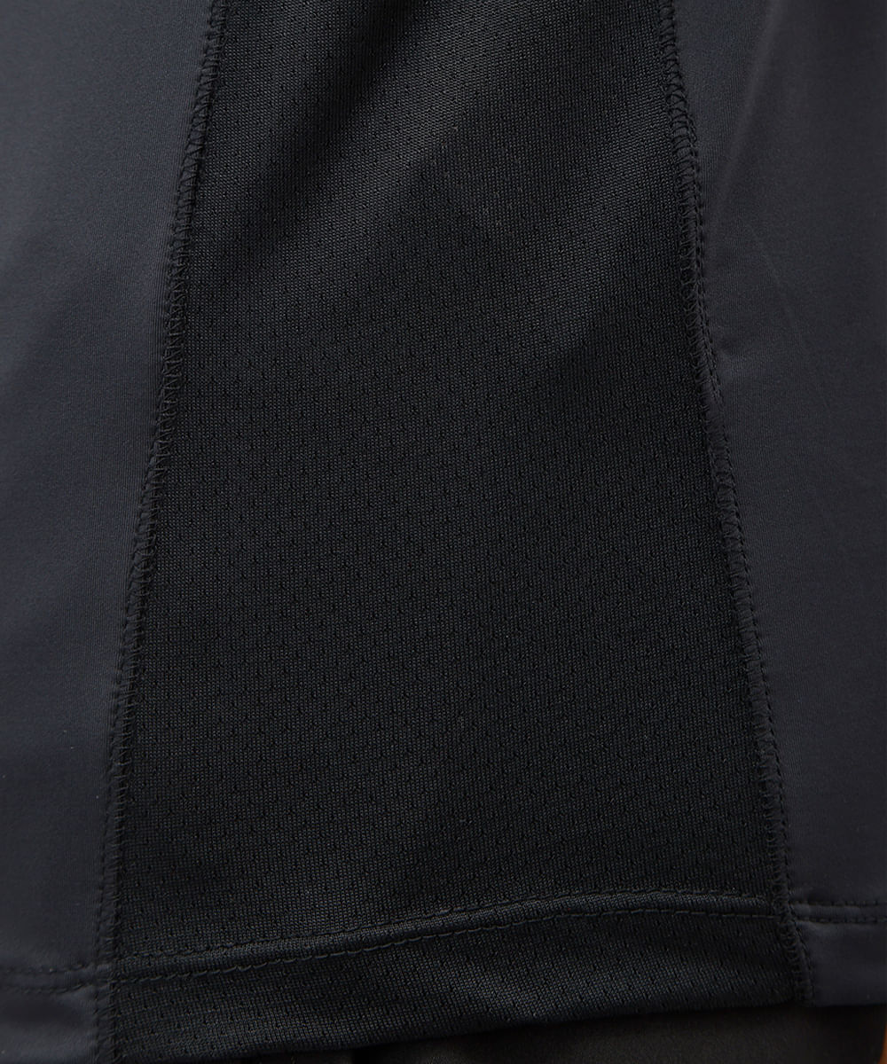camiseta esportiva masculina com recortes manga curta preta