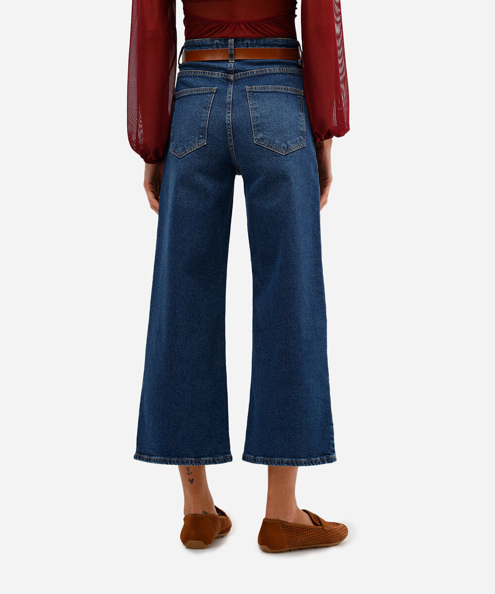 calça jeans wide leg cropped cintura alta com cinto azul