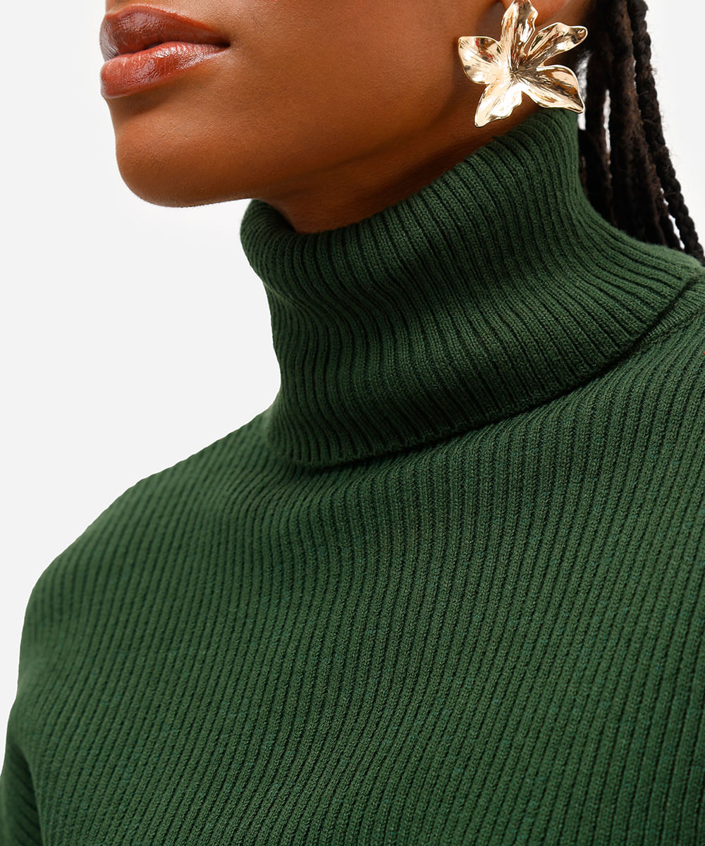 suéter de tricot cropped gola alta verde