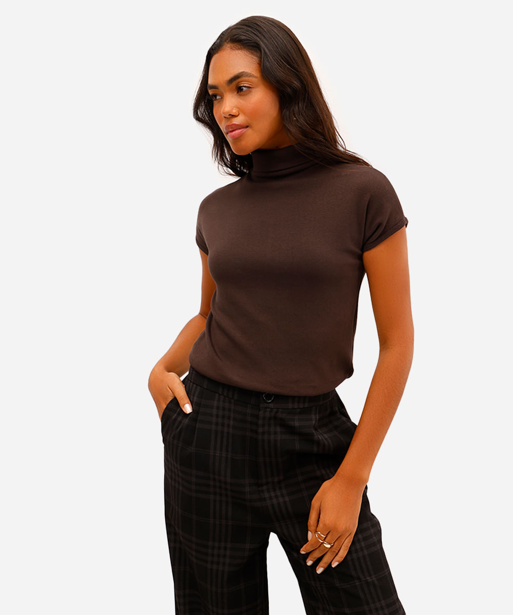blusa feminina de algodão gola alta marrom