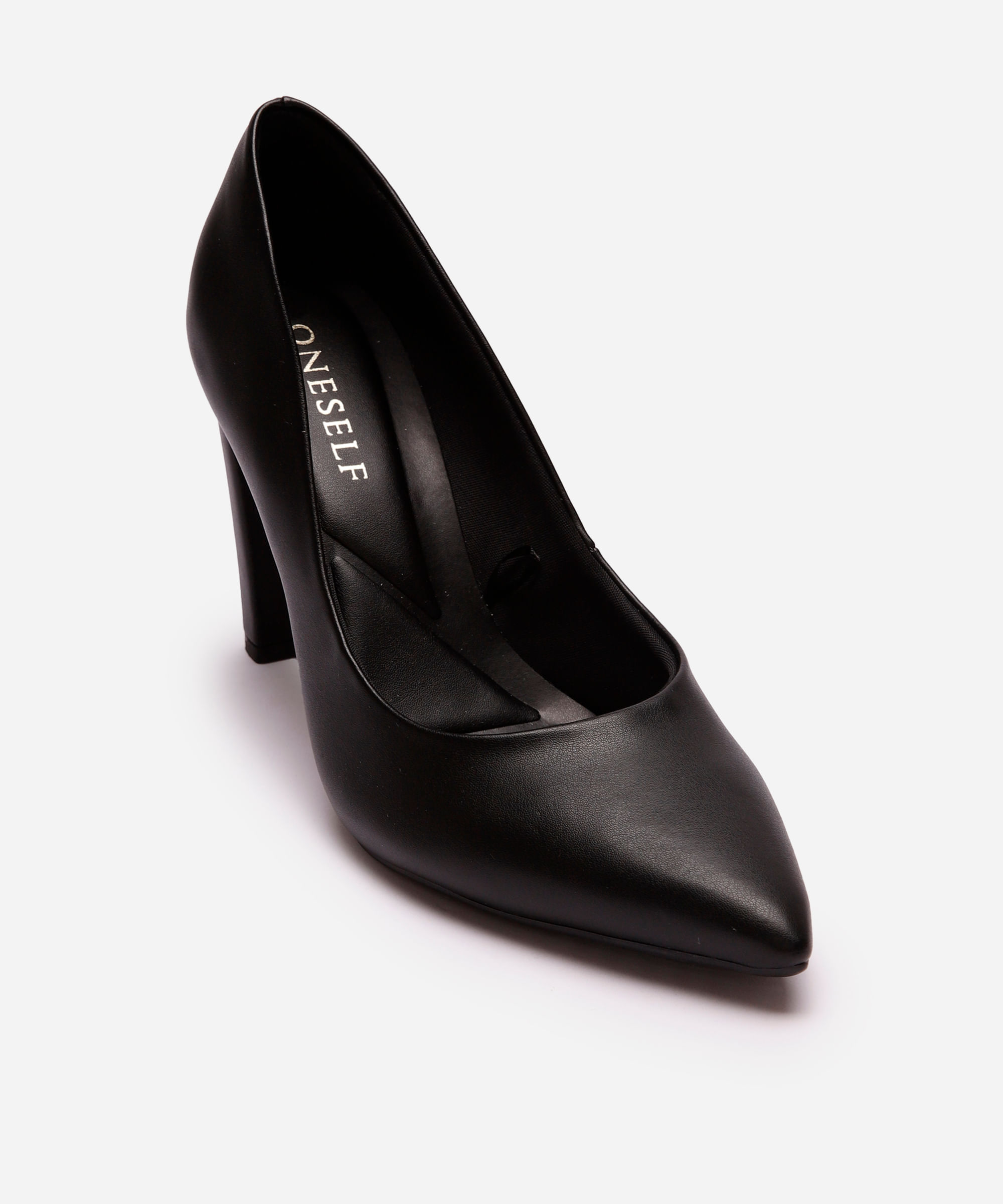 scarpin bico fino salto alto oneself preto