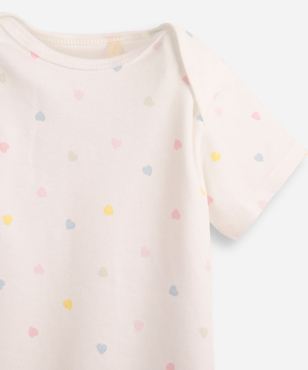 body infantil de algodão manga curta coração off white