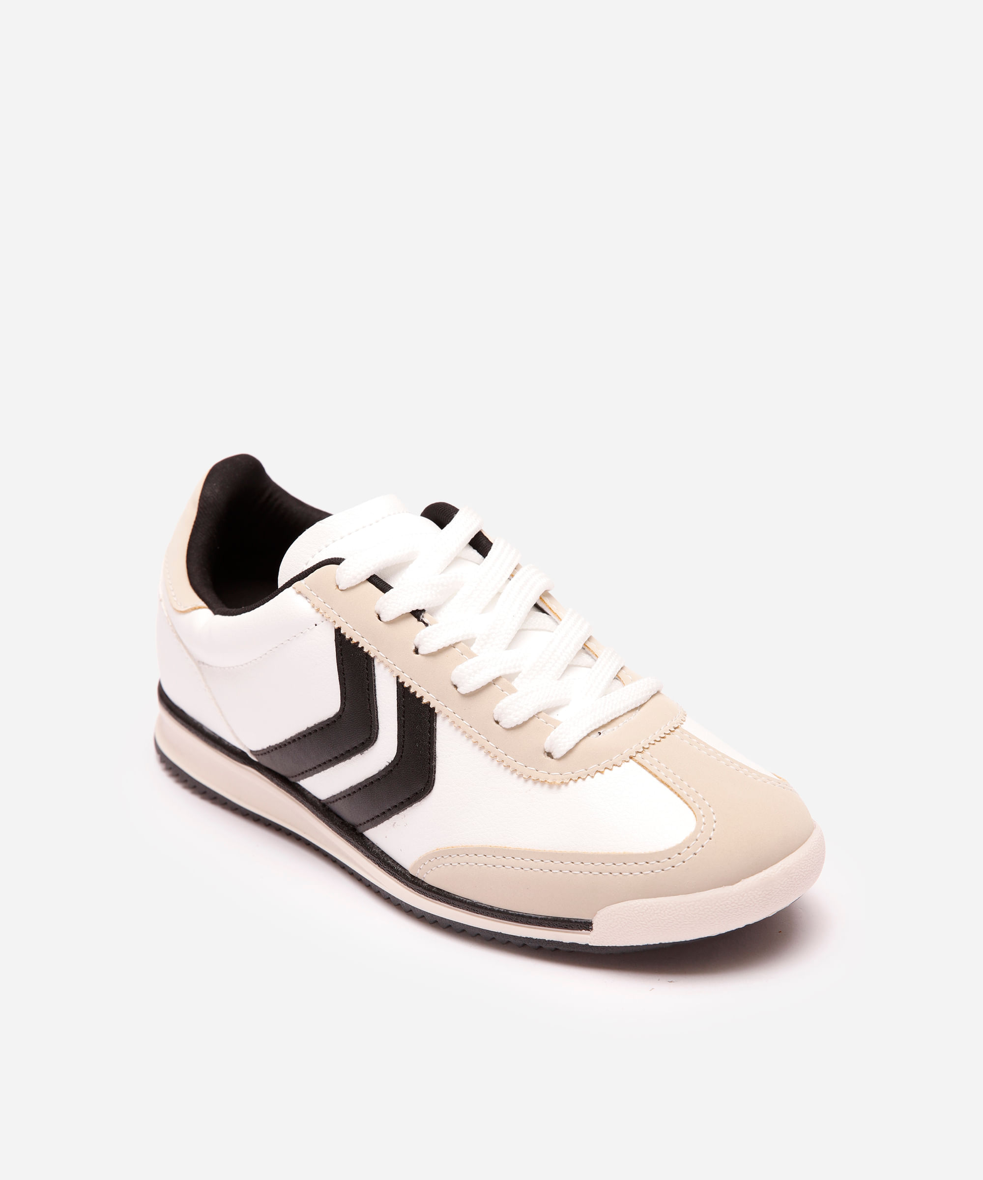 tênis casual com recortes bicolor branco