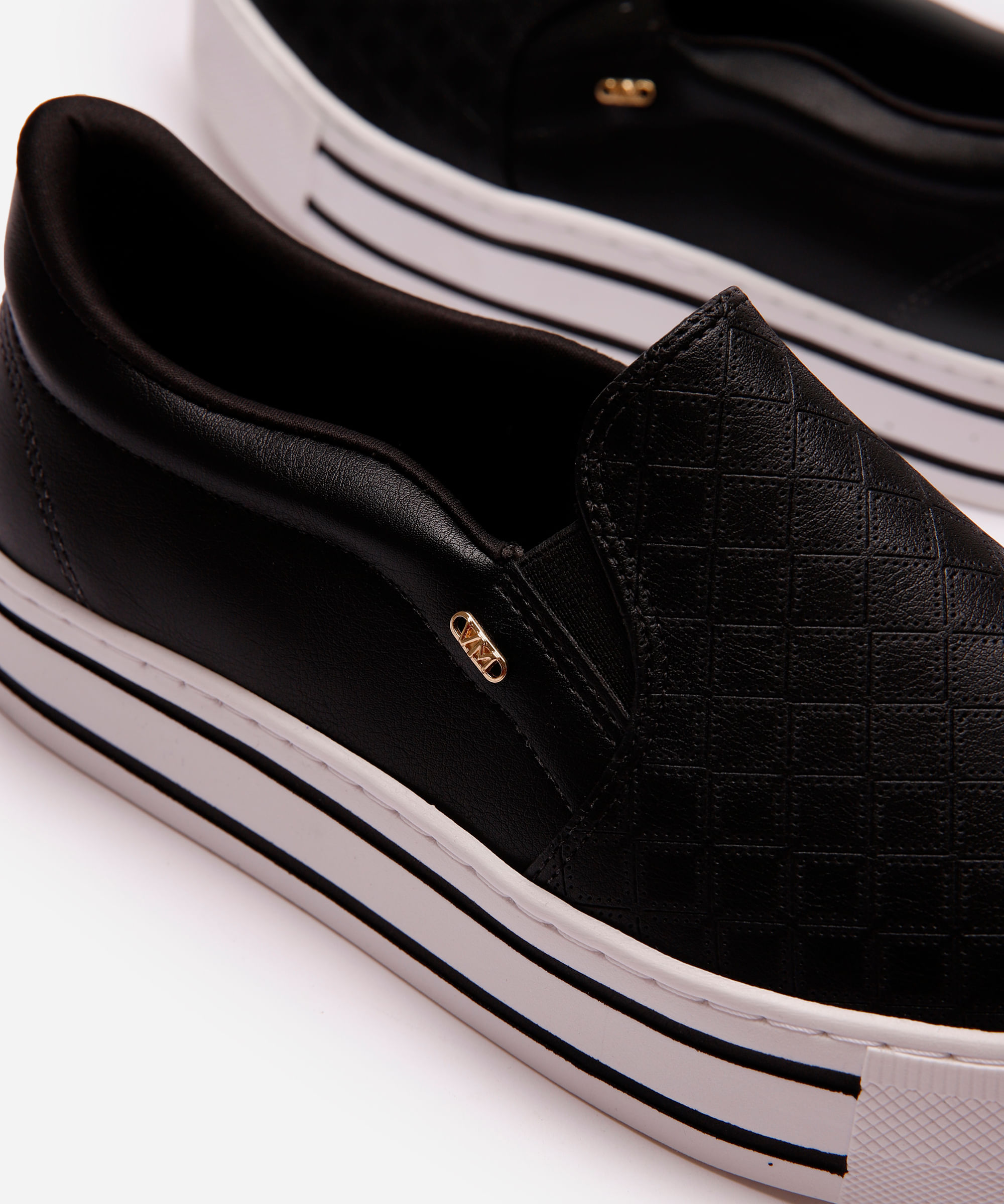tênis via marte slip on texturizado preto