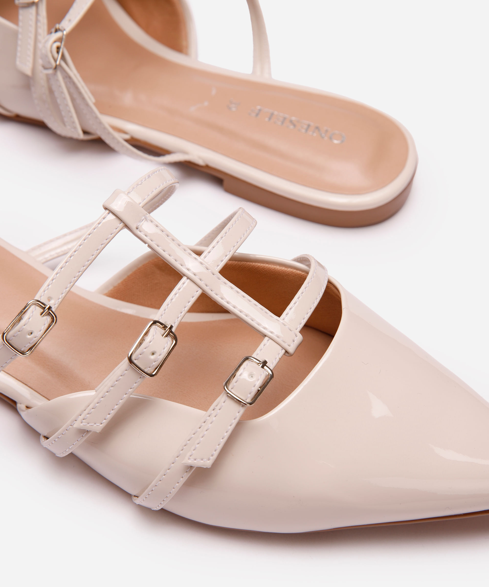 mule bico fino com fivelas oneself off white