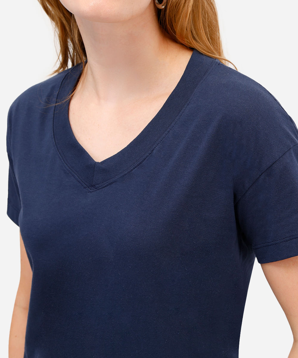 camiseta feminina de algodão decote v manga curta azul