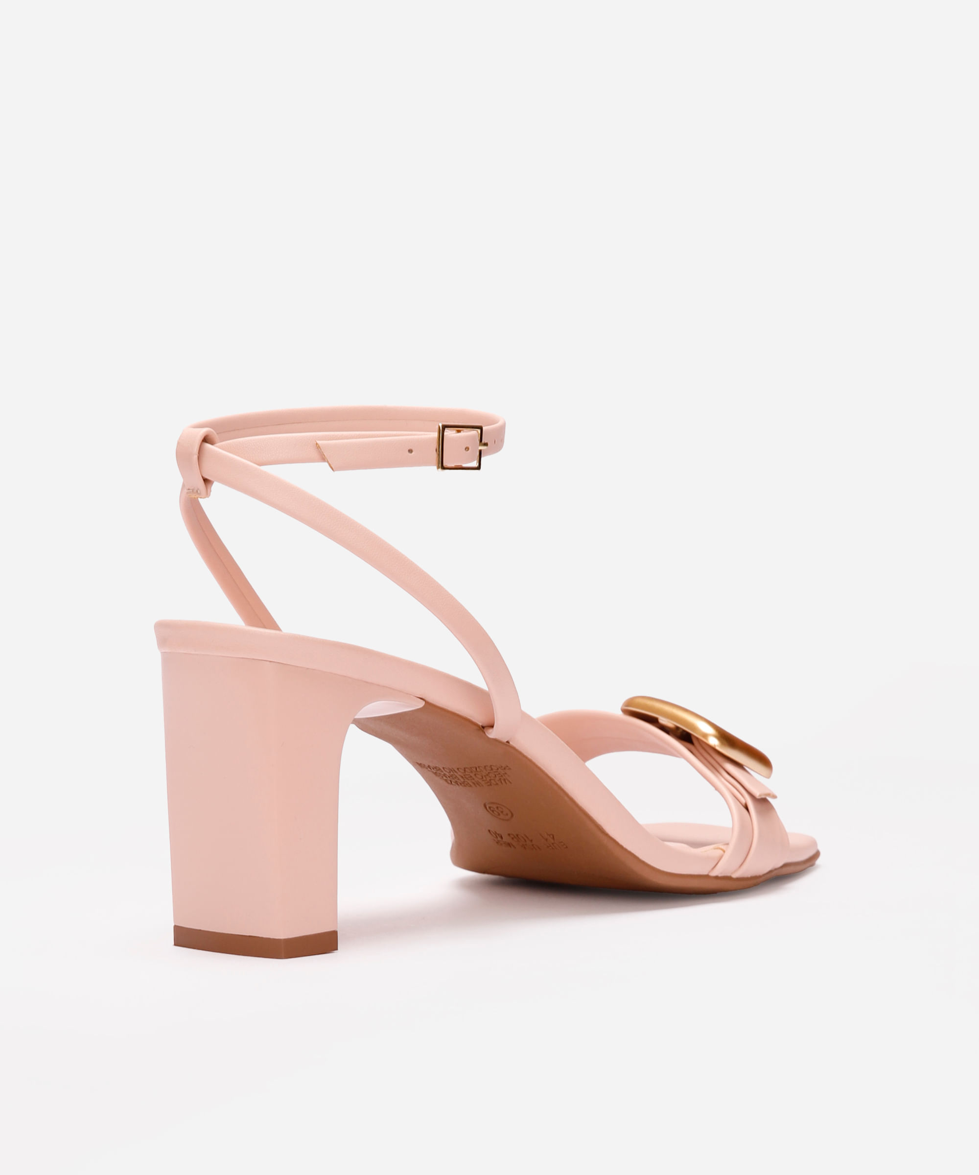 sandália com fivela salto alto oneself rosa