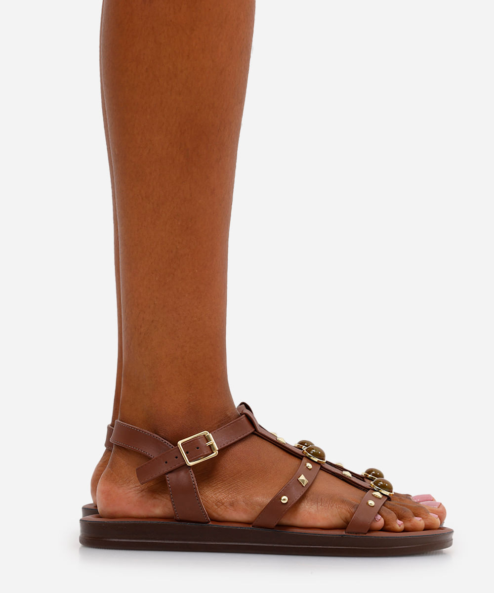 rasteirinha gladiadora com tachas marrom
