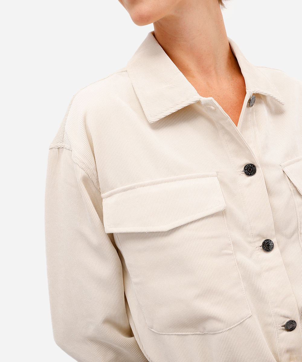 camisa feminina shacket com bolso oversized bege