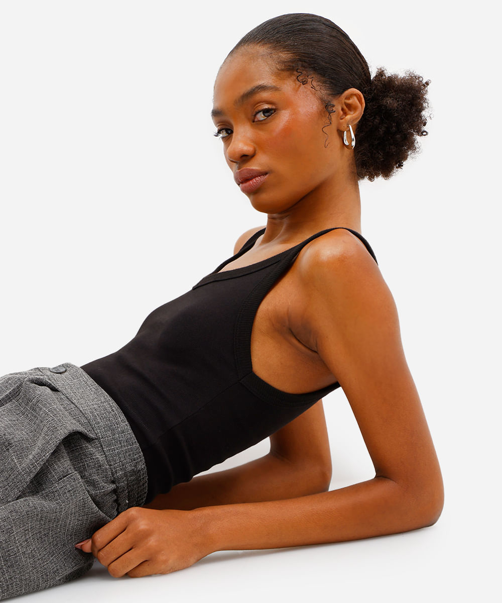 regata básica feminina canelada preta