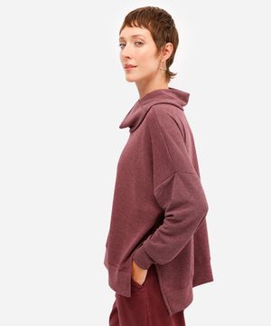 blusa oversized feminina de malha gola alta vinho