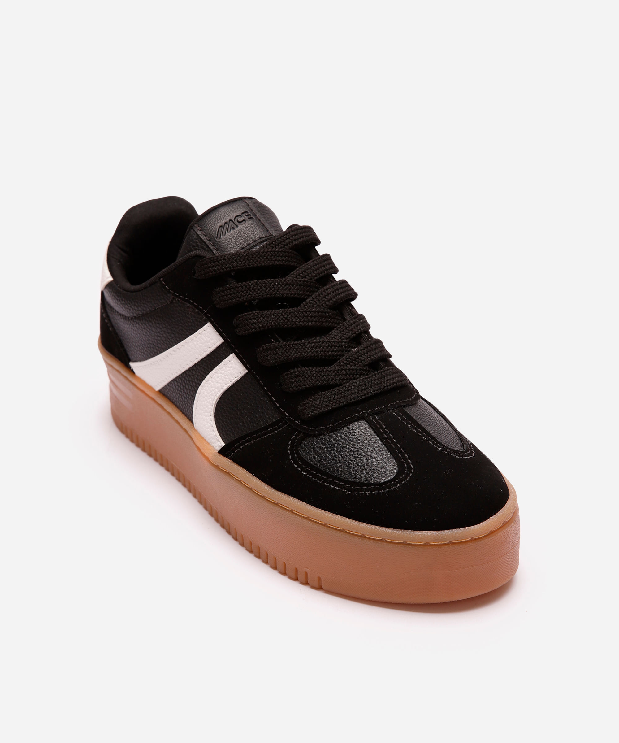 tênis plataforma casual com recortes preto
