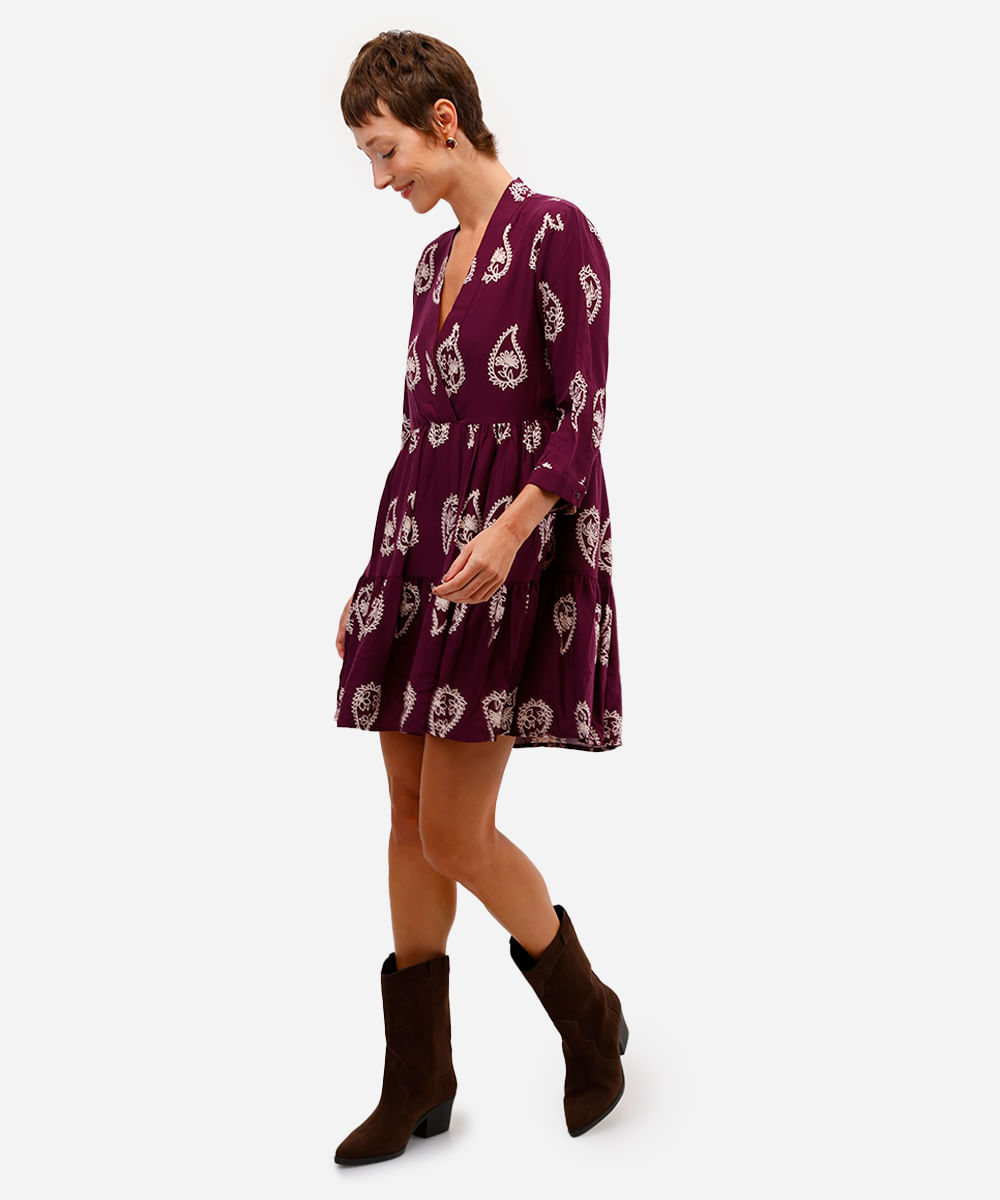 vestido curto feminino de viscose paisley roxo