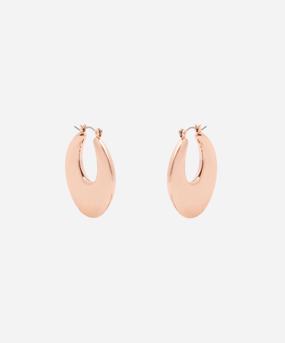 brinco oval vazado dourado
