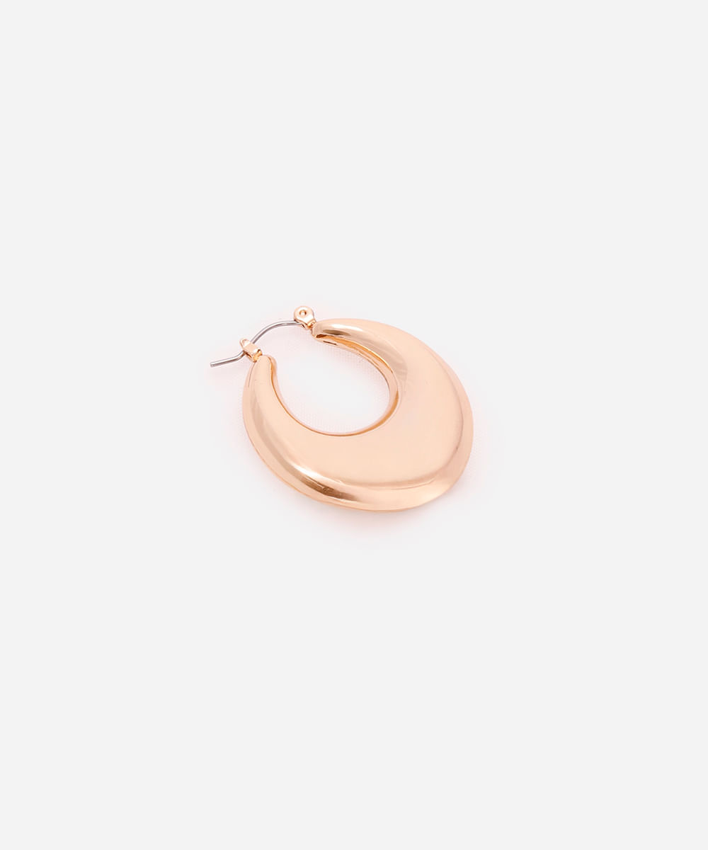 brinco oval vazado dourado