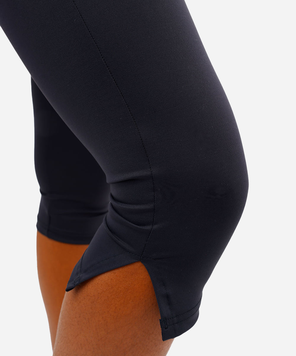 calça corsário feminina esportiva com fendas e bolsos preta