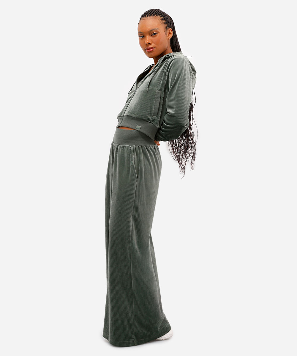 jaqueta bomber cropped plush esportiva com capuz verde