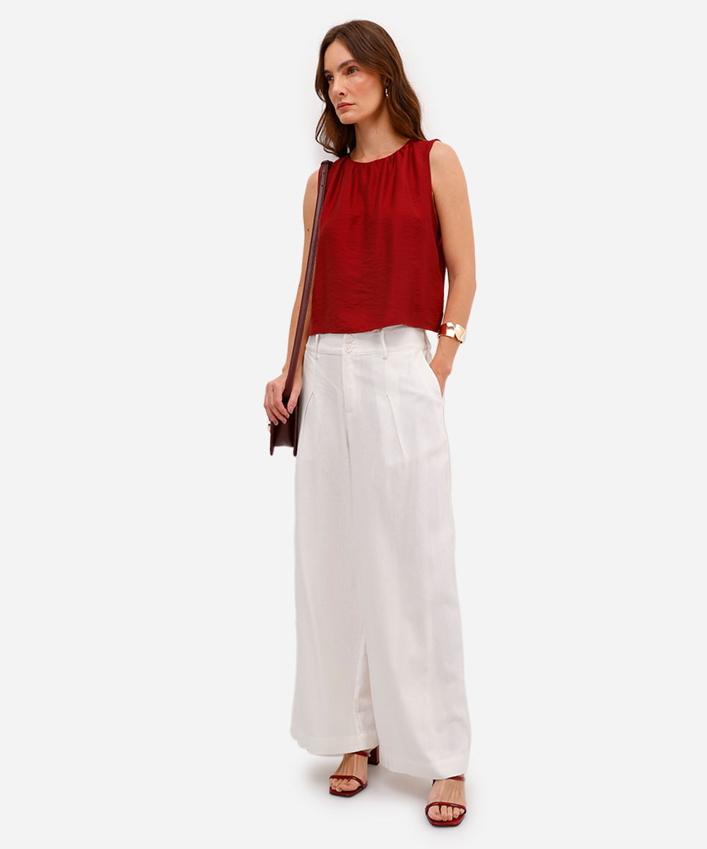 regata feminina com viscose decote franzido vinho
