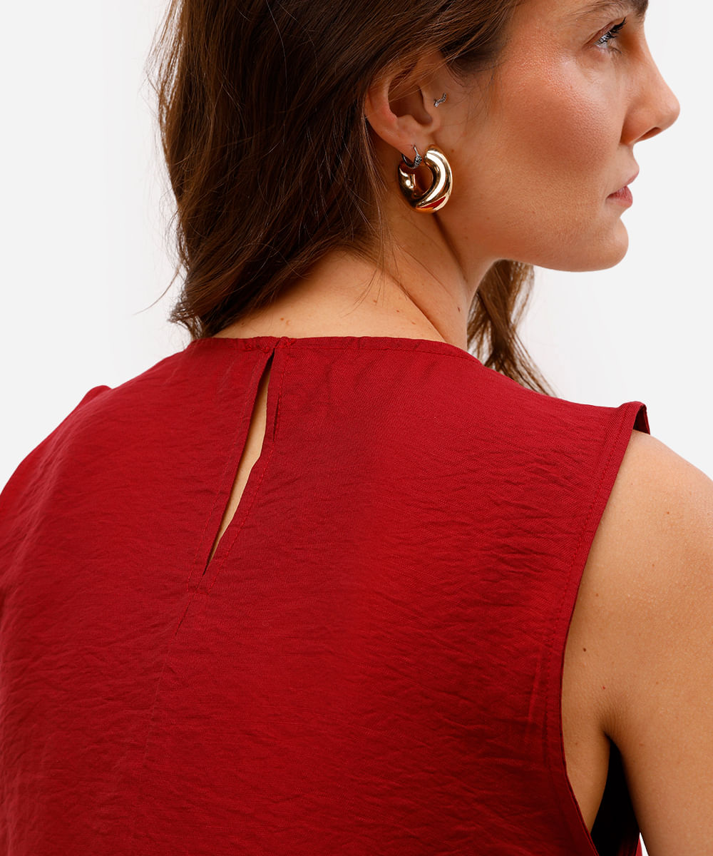 regata feminina com viscose decote franzido vinho