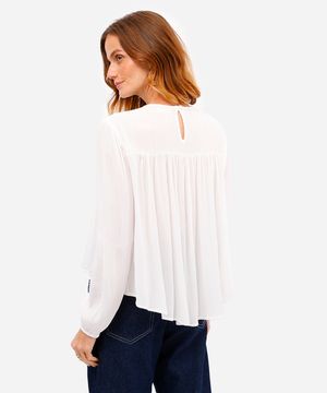 bata feminina de viscose com renda off white