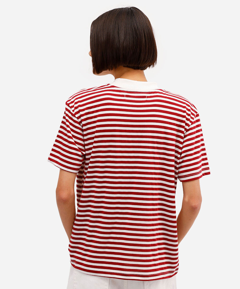 camiseta listrada manga curta vinho