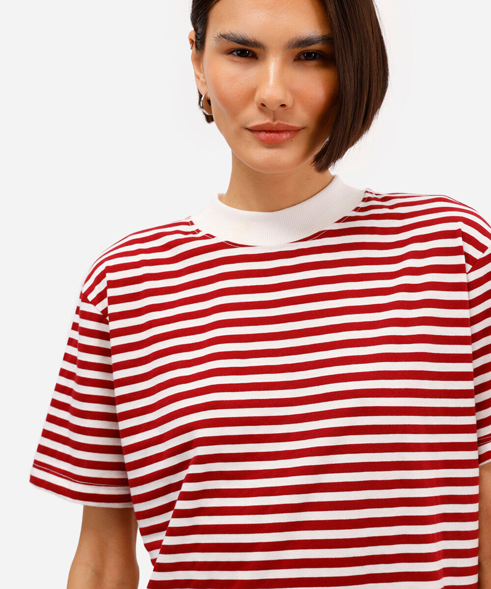 camiseta listrada manga curta vinho