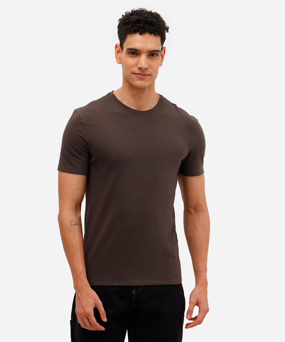 camiseta slim básica manga curta - marrom