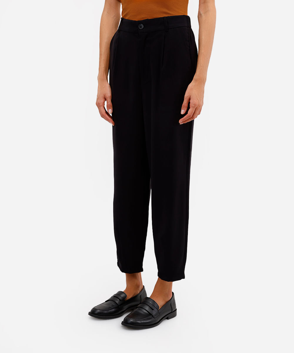 calça alfaiataria de viscose com pregas cintura alta - preto