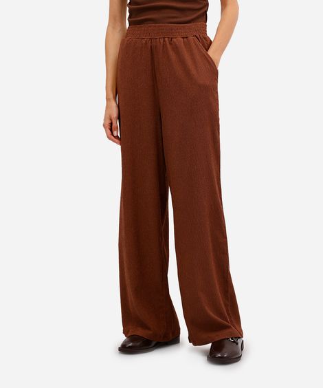 calça wide leg com bolsos texturizada marrom