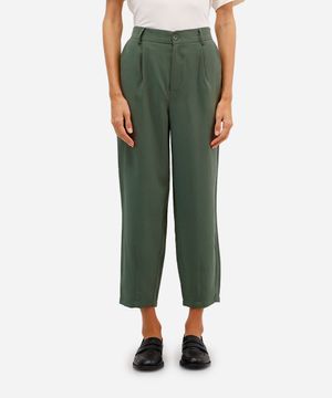 calça alfaiataria de viscose com pregas cintura alta - verde