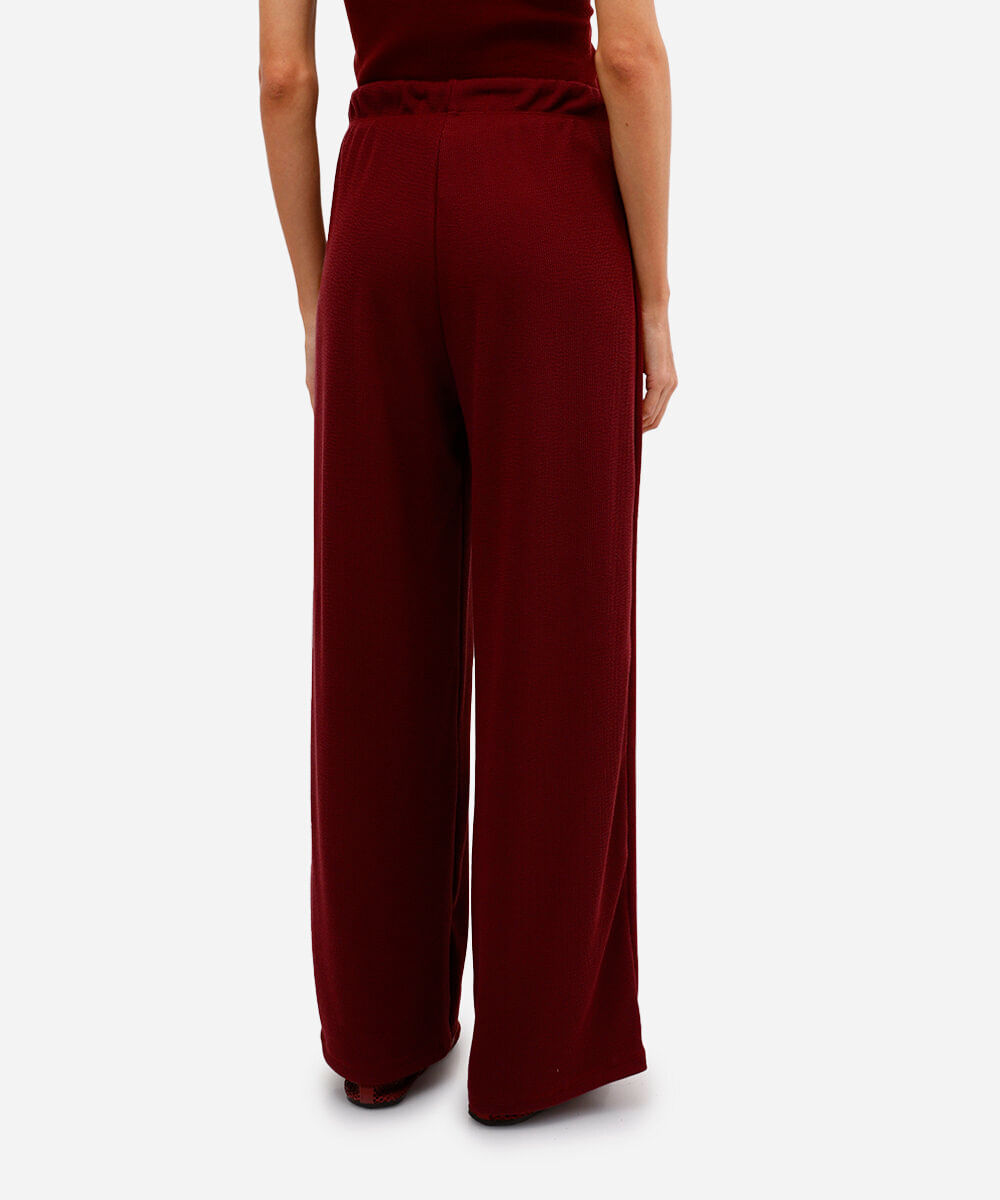 calça reta feminina texturizada cintura alta com elástico vinho