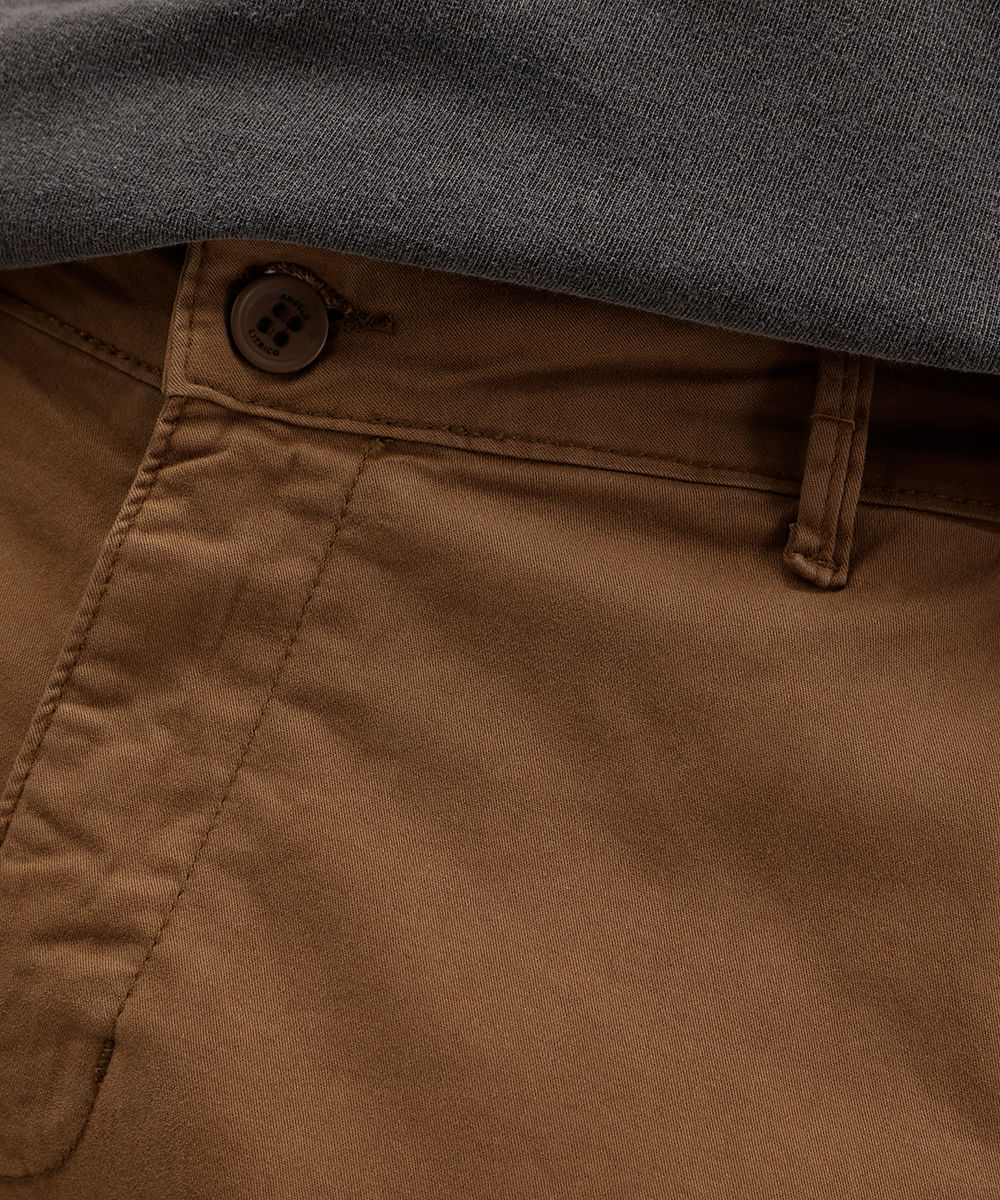 bermuda slim masculina de sarja marrom