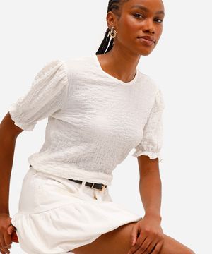 blusa feminina manga bufante texturizada off white