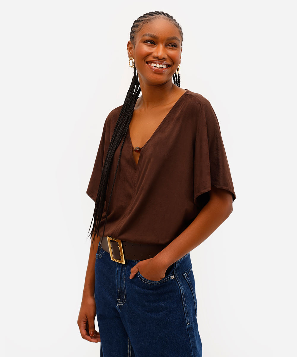 blusa feminina de suede decote v - marrom