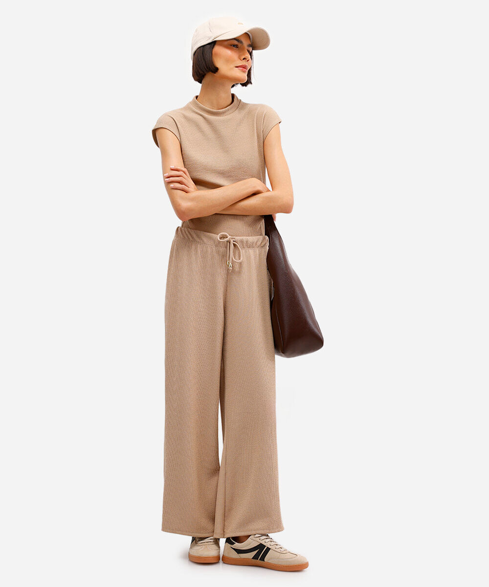 calça reta texturizada cintura alta com elástico - bege