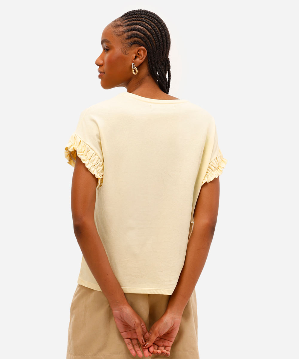 camiseta de algodão manga curta com fru fru amarela