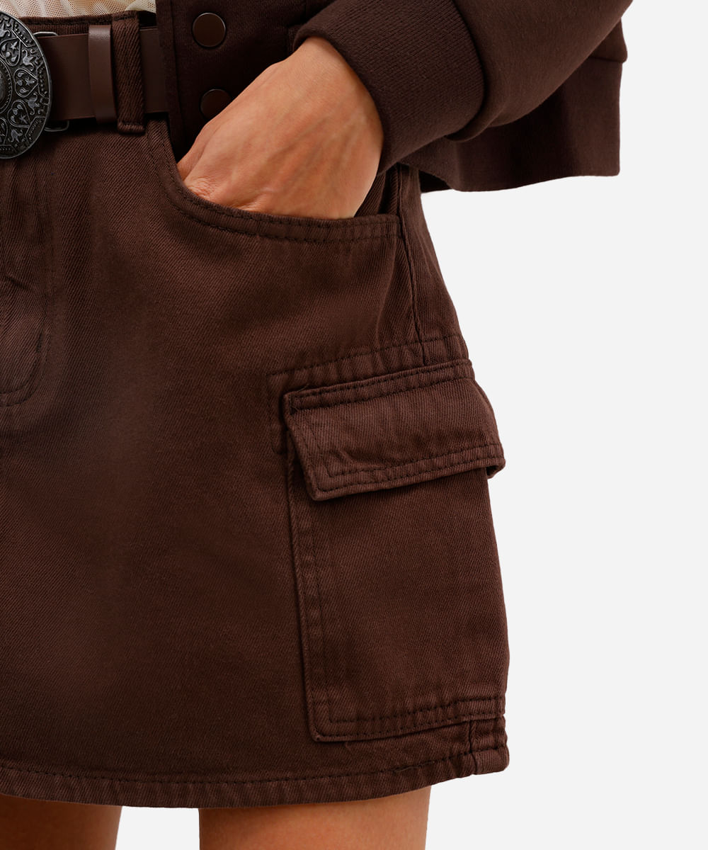 saia curta cargo feminina de sarja cintura média marrom